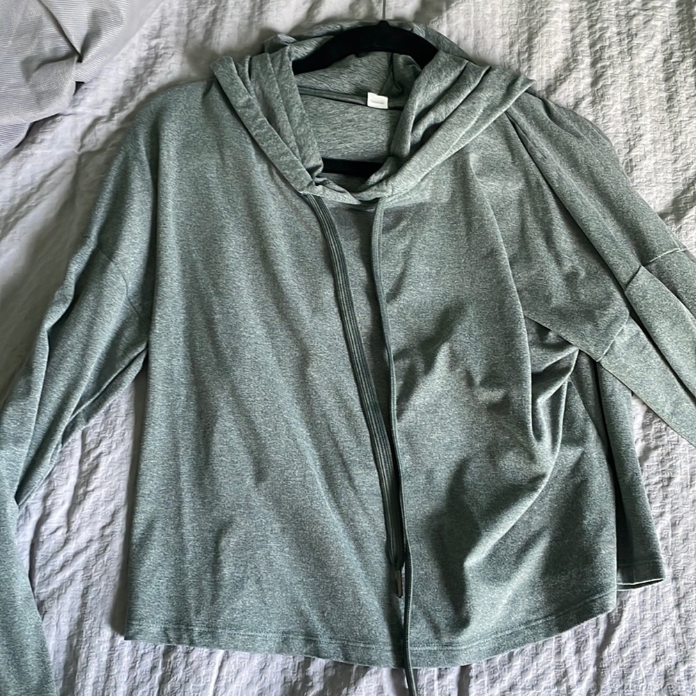 Cropped Activewear Hoodie